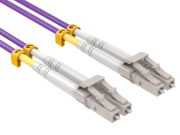 İnternel uyğulamalarda OM4 fiber kapelinin sürtünü neçdir?